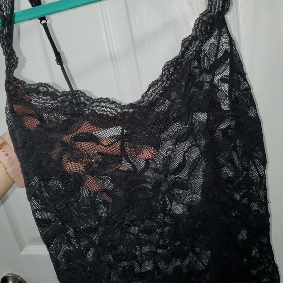 VS Black lace Night Slip - Picture 5 of 8